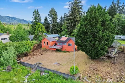 60 Lake Drive N Amanda Park WA 98526