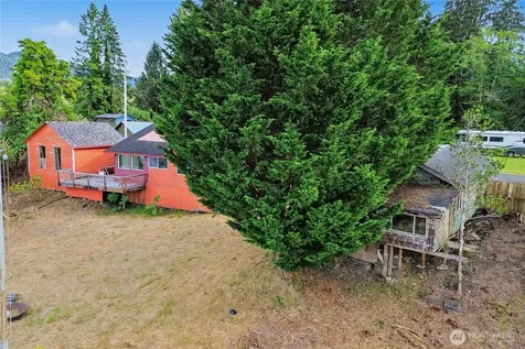 60 Lake Drive N Amanda Park WA 98526