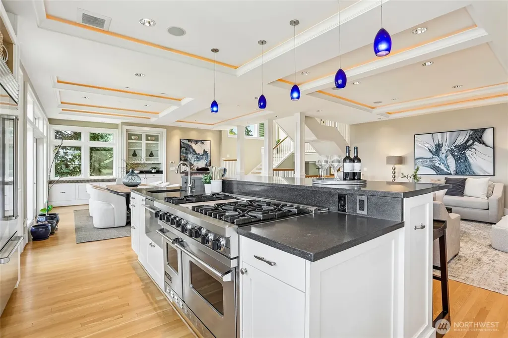 1616 Bigelow Avenue N Seattle WA 98109