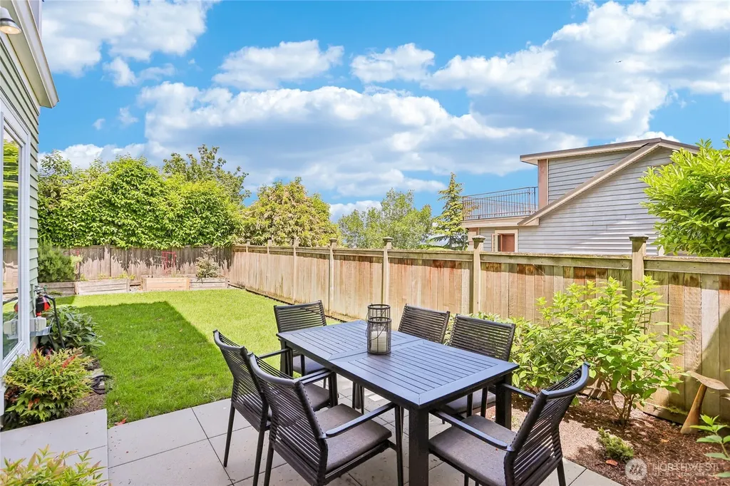 1616 Bigelow Avenue N Seattle WA 98109