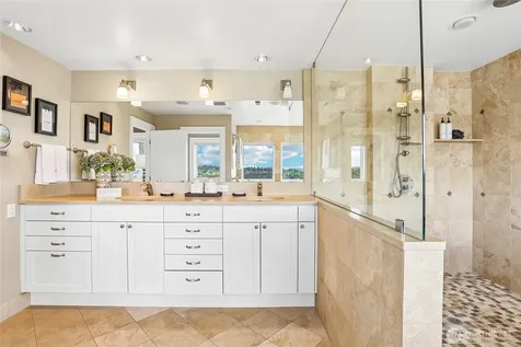 1616 Bigelow Avenue N Seattle WA 98109