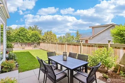 1616 Bigelow Avenue N Seattle WA 98109
