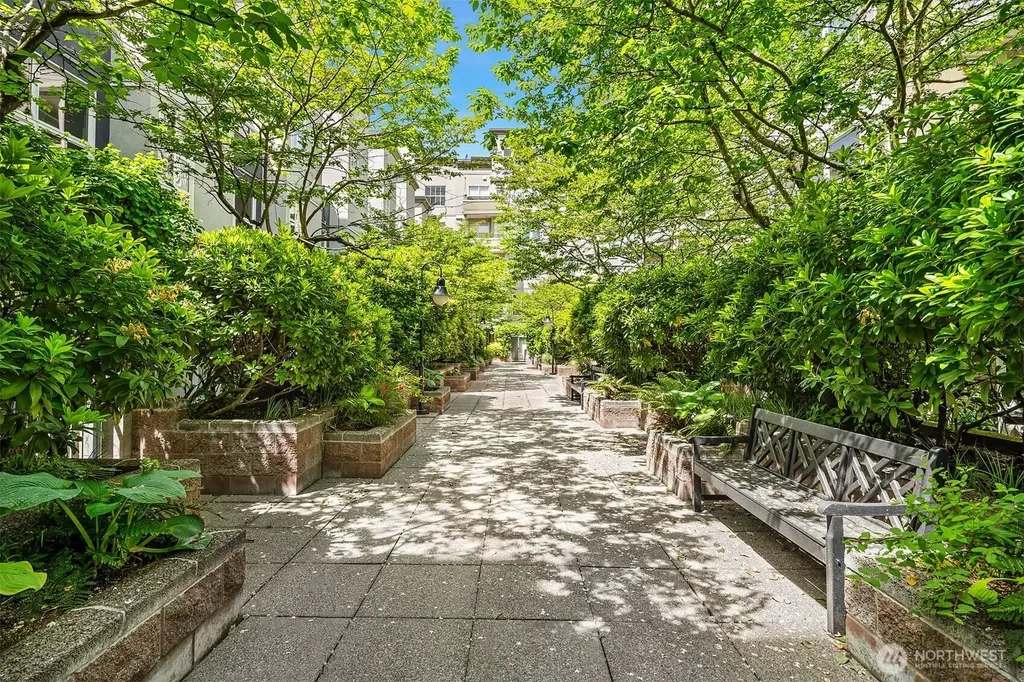 10042 Main Street Bellevue WA 98004