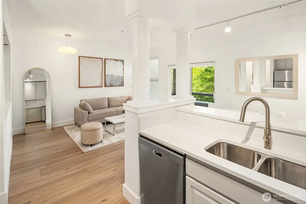 10042 Main Street Bellevue WA 98004