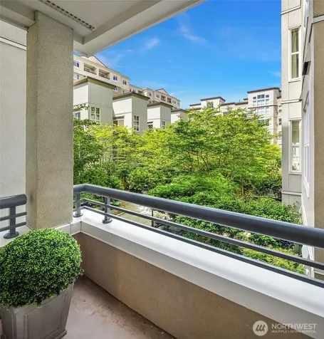 10042 Main Street Bellevue WA 98004
