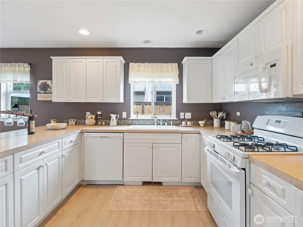 2003 Buttercup Drive Lynden WA 98264
