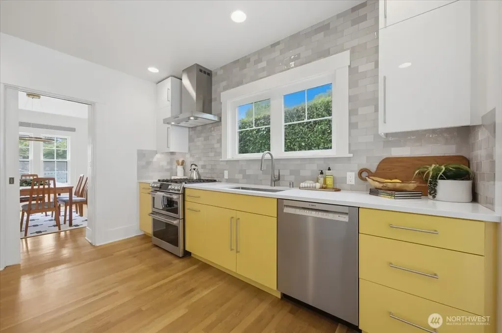 1902 NE 73rd Street Seattle WA 98115