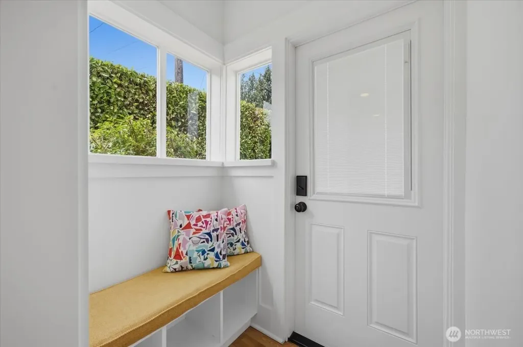 1902 NE 73rd Street Seattle WA 98115