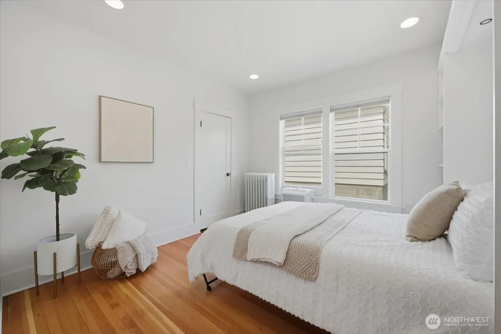 1902 NE 73rd Street Seattle WA 98115