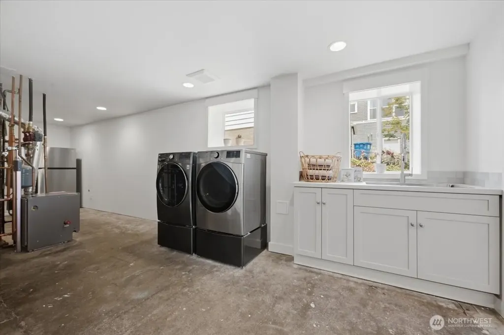 1902 NE 73rd Street Seattle WA 98115