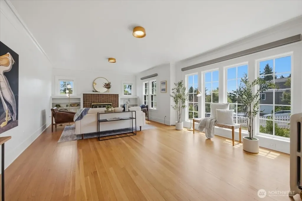 1902 NE 73rd Street Seattle WA 98115