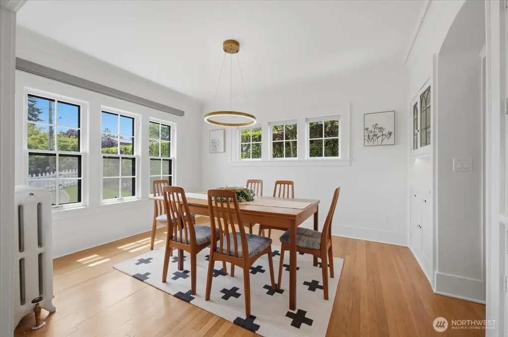 1902 NE 73rd Street Seattle WA 98115