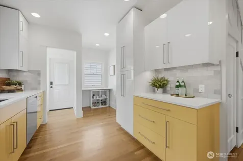 1902 NE 73rd Street Seattle WA 98115
