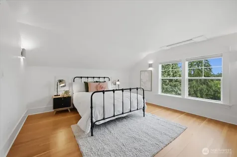 1902 NE 73rd Street Seattle WA 98115