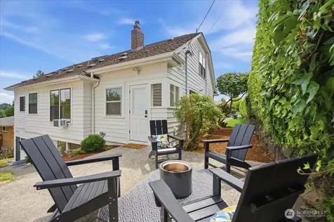 1902 NE 73rd Street Seattle WA 98115