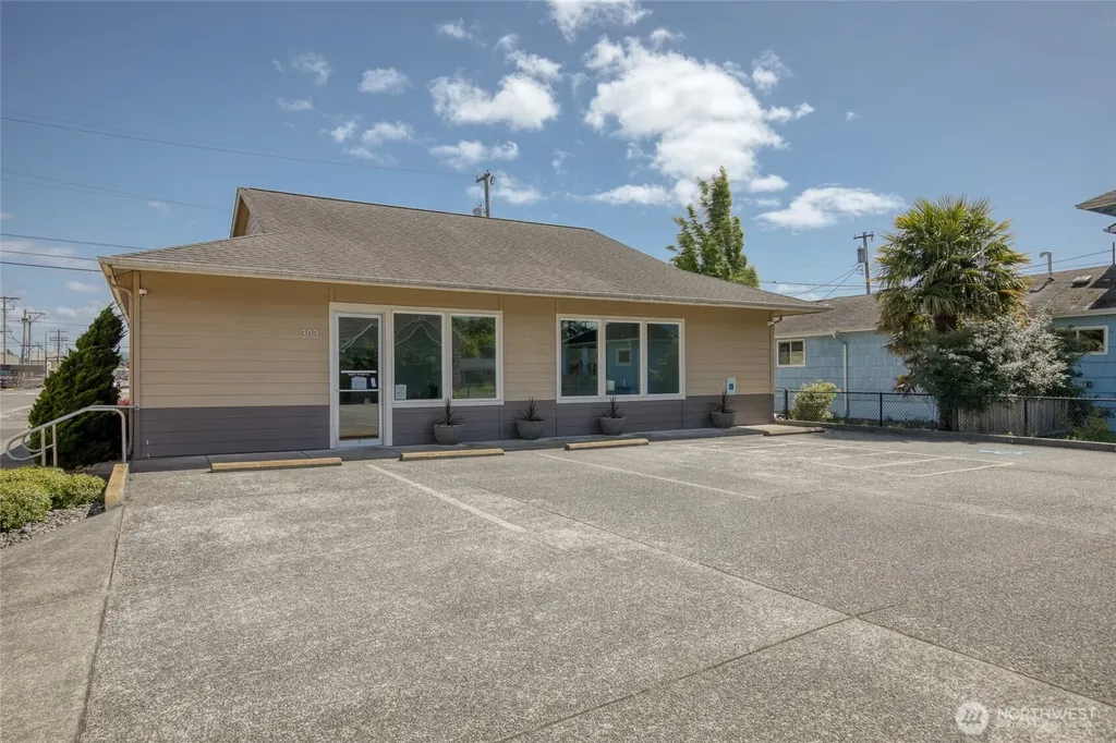 303 1st Street Aberdeen WA 98520
