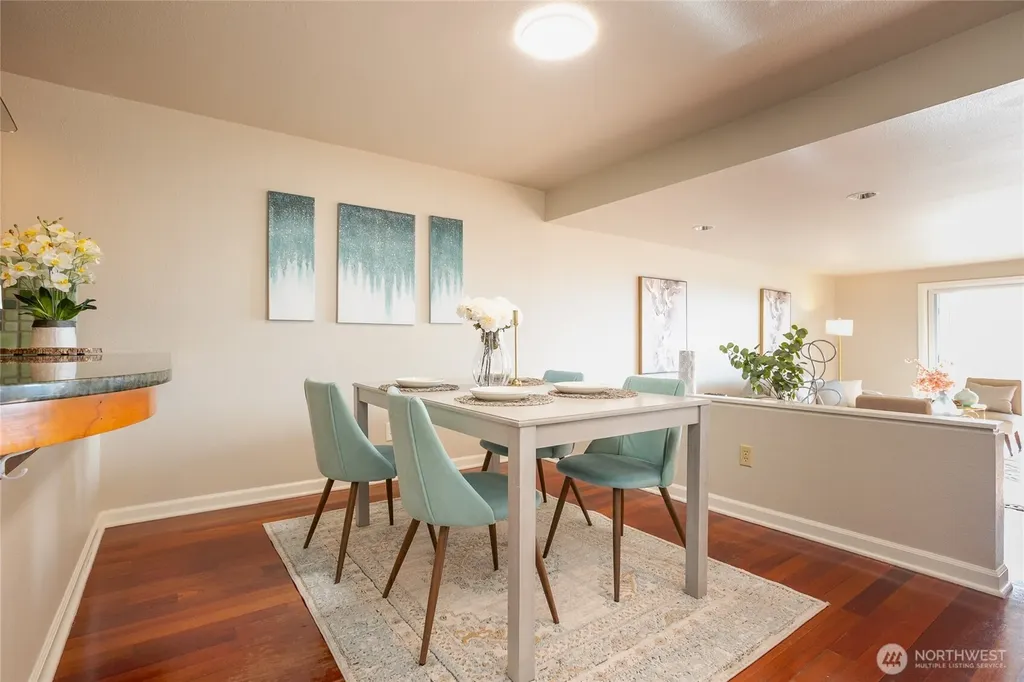 2253 Gilman Drive W Seattle WA 98119