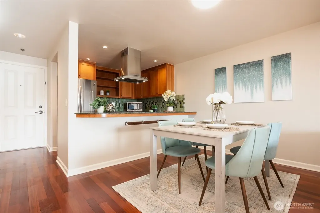 2253 Gilman Drive W Seattle WA 98119
