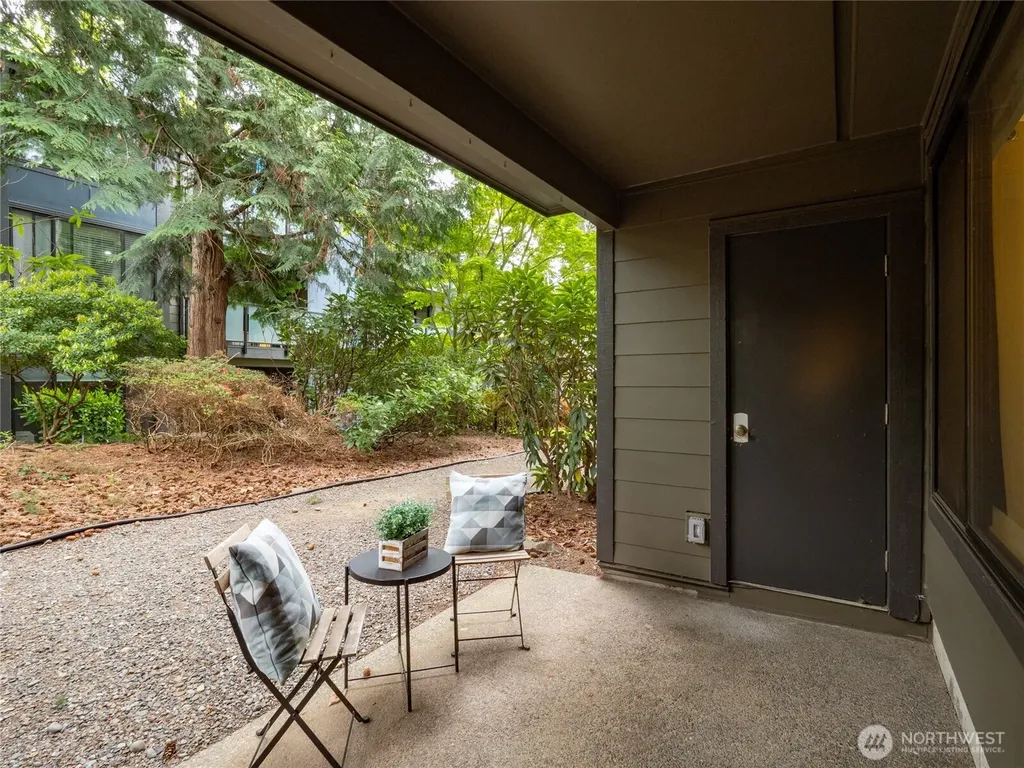 1819 N 107th Street Seattle WA 98133