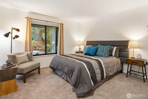 1819 N 107th Street Seattle WA 98133