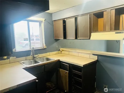 1001 E 60th Street Tacoma WA 98404