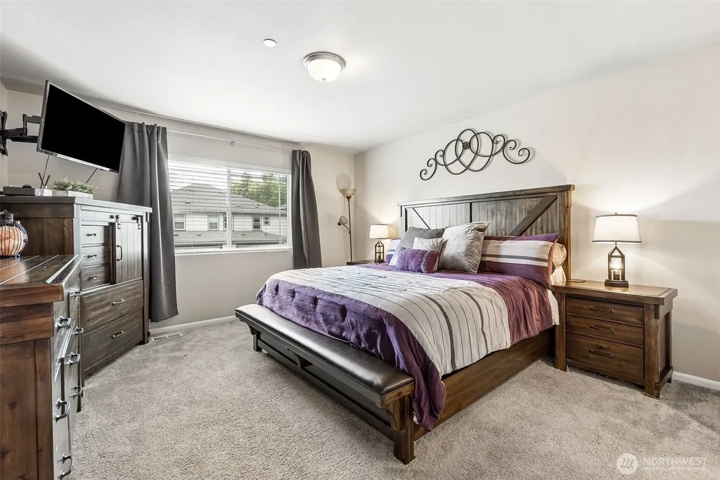 1110 Swan Loop Dupont WA 98327