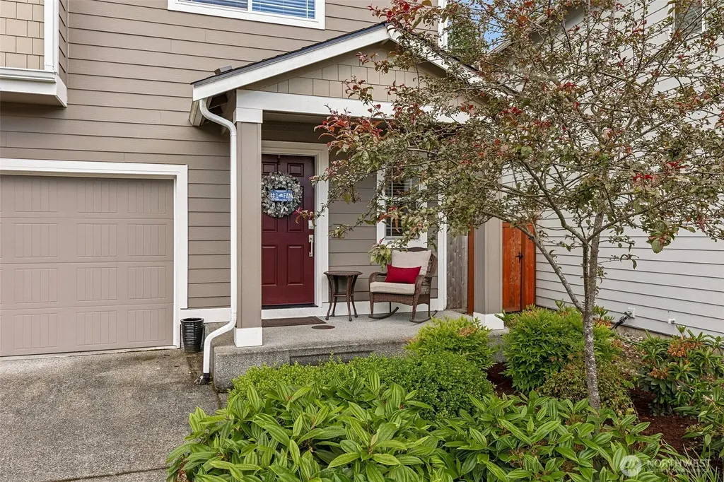 1110 Swan Loop Dupont WA 98327