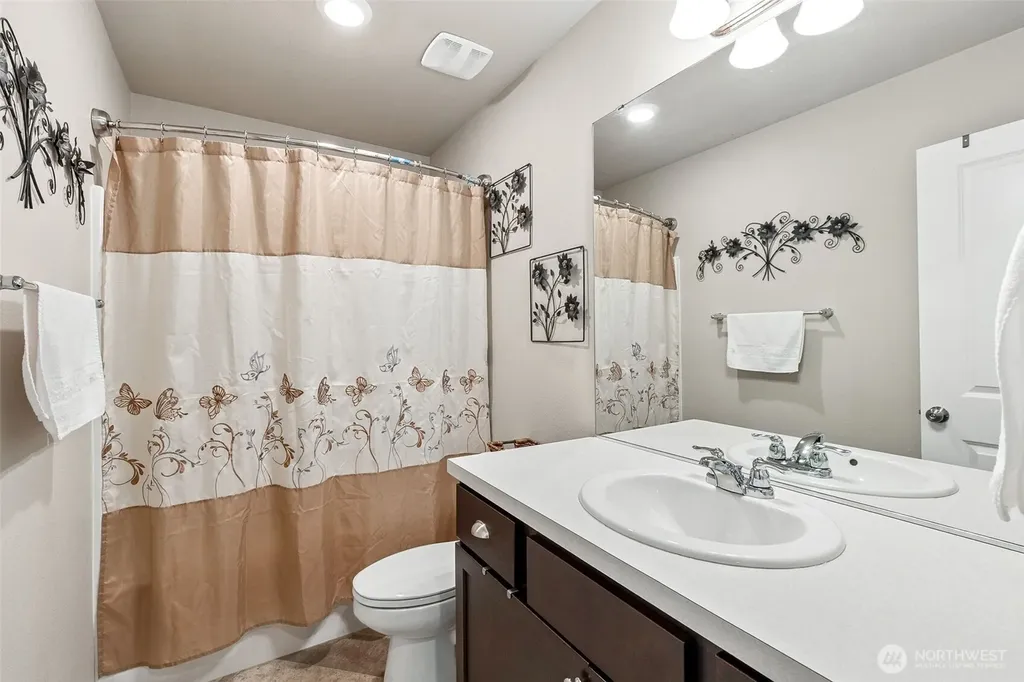 1110 Swan Loop Dupont WA 98327