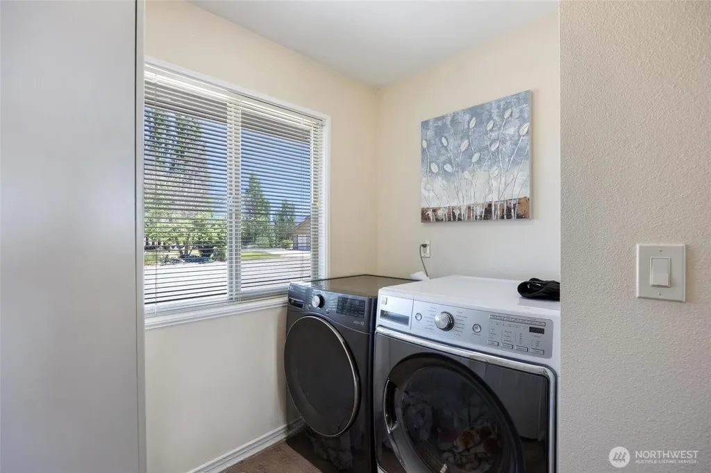 32 Valley View Rd Road Omak WA 98841