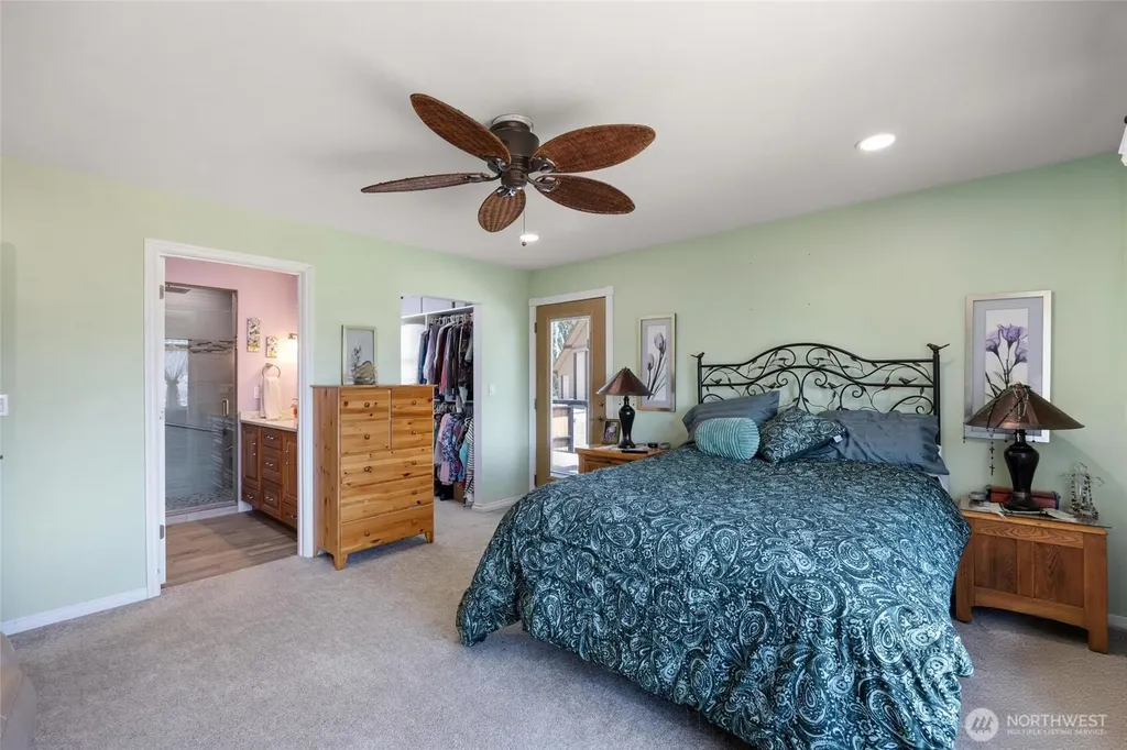 32 Valley View Rd Road Omak WA 98841