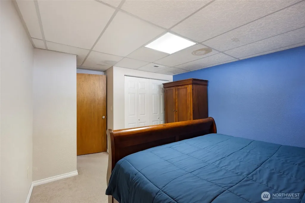 32 Valley View Rd Road Omak WA 98841