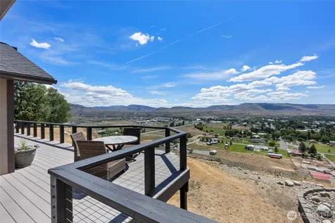 32 Valley View Rd Road Omak WA 98841