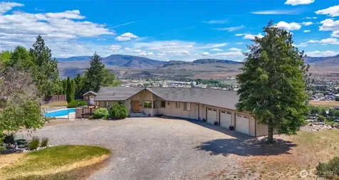 32 Valley View Rd Road Omak WA 98841