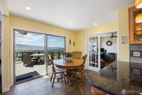 32 Valley View Rd Road Omak WA 98841