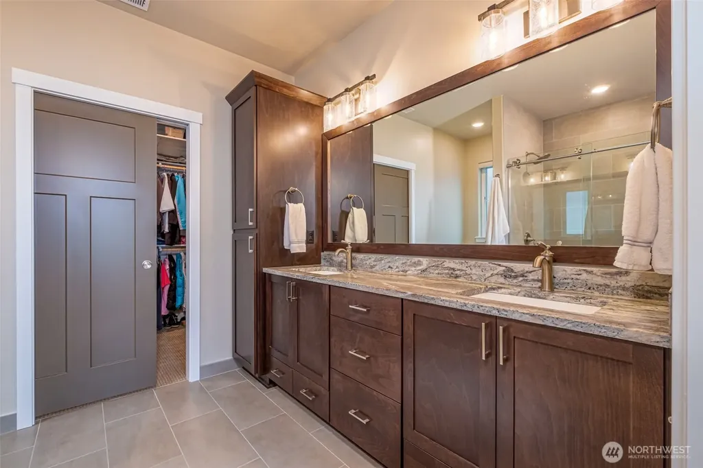 915 S M Loop Drive SW Quincy WA 98848