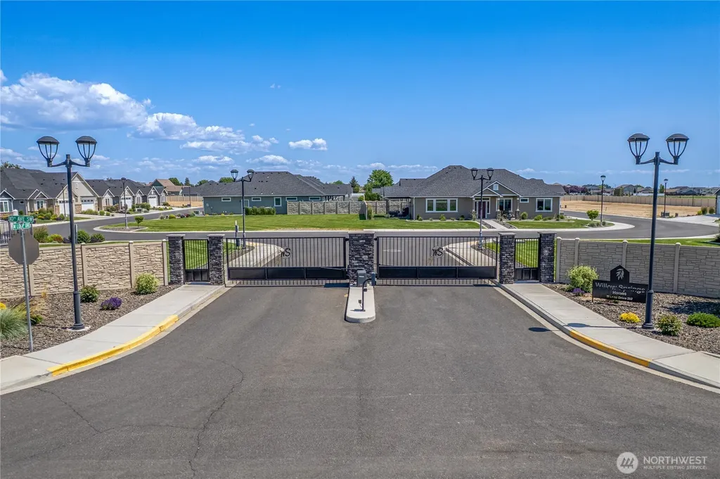 915 S M Loop Drive SW Quincy WA 98848