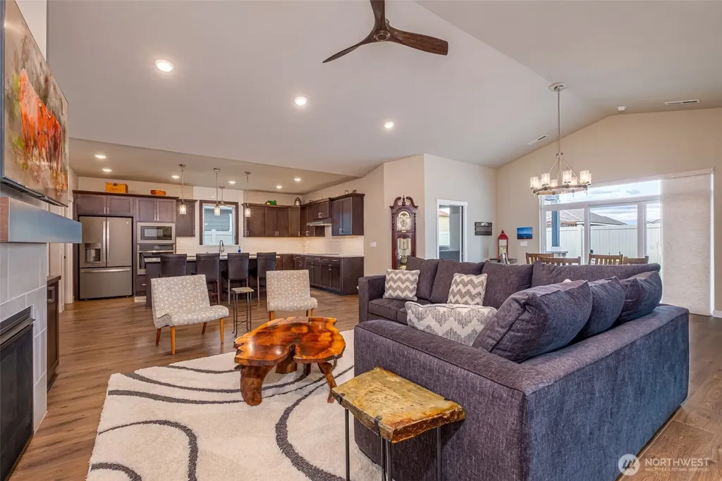 915 S M Loop Drive SW Quincy WA 98848