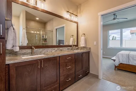 915 S M Loop Drive SW Quincy WA 98848