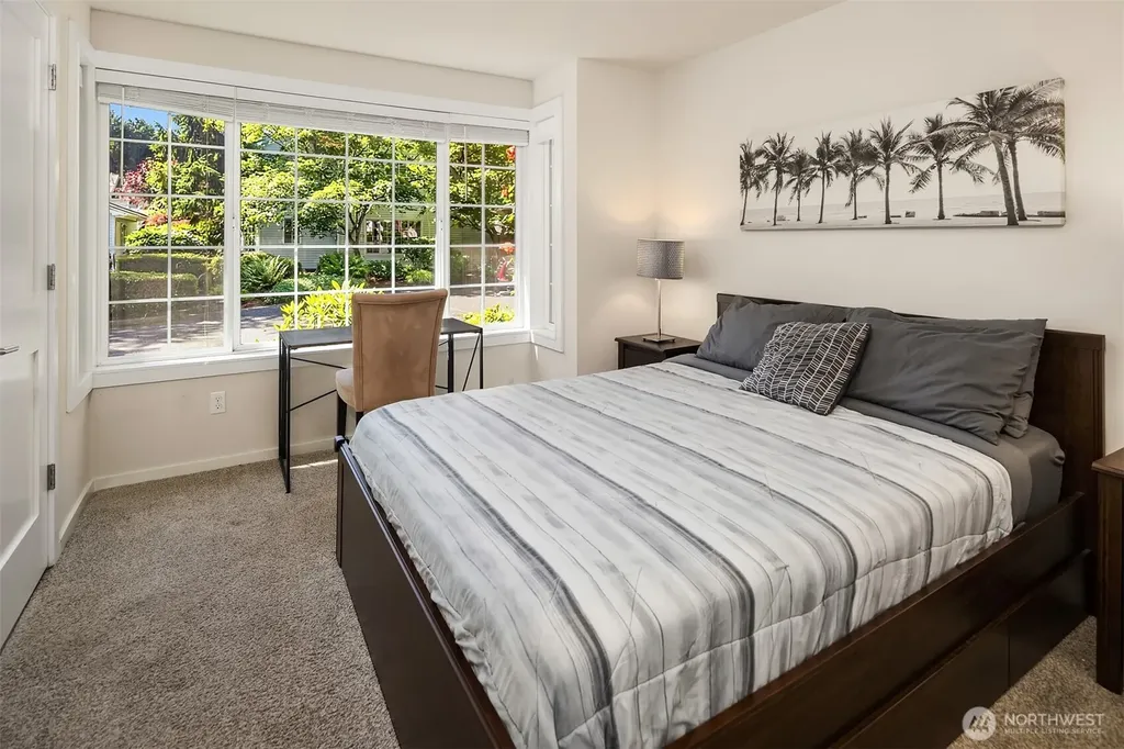 10262 NE 129th Lane Kirkland WA 98034