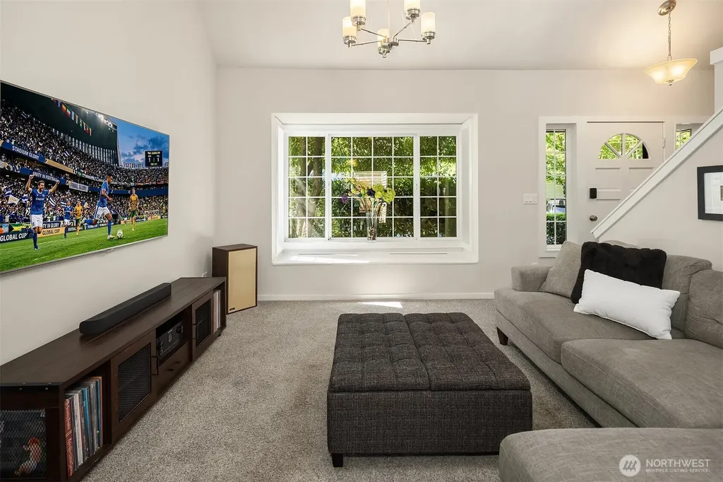 10262 NE 129th Lane Kirkland WA 98034