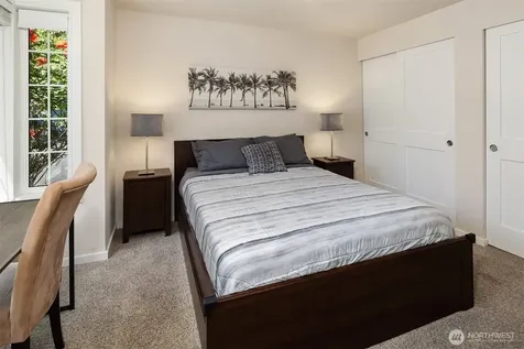 10262 NE 129th Lane Kirkland WA 98034