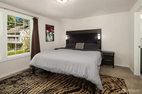 10262 NE 129th Lane Kirkland WA 98034