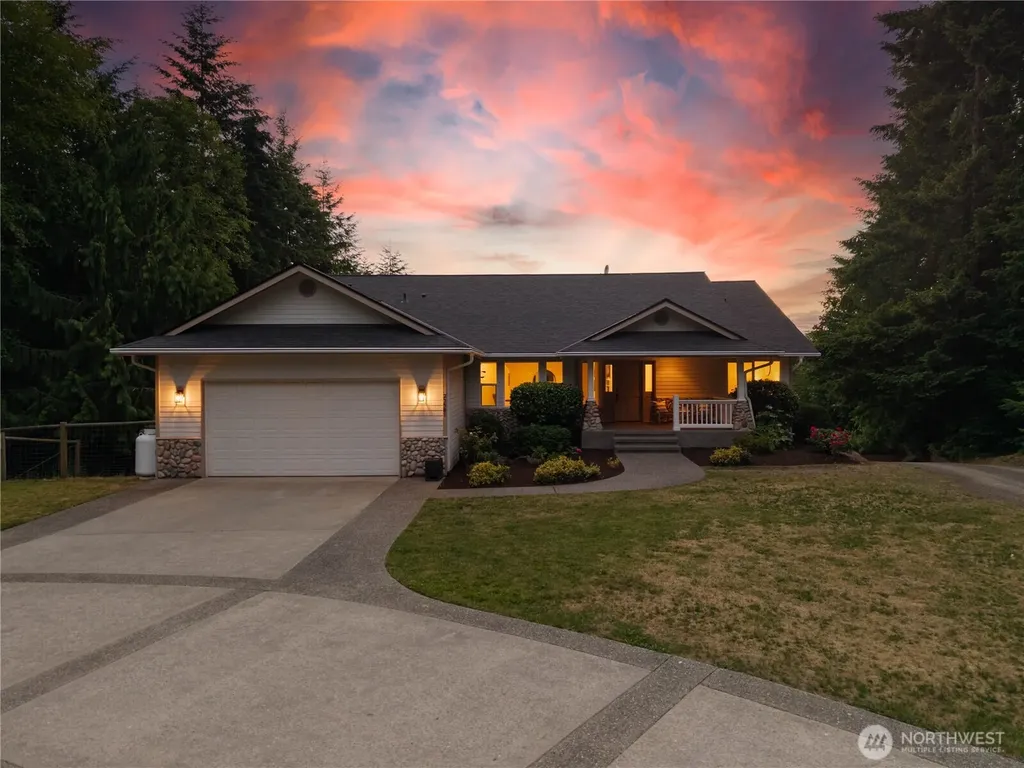 27581 Heavenly Place NE Kingston WA 98346