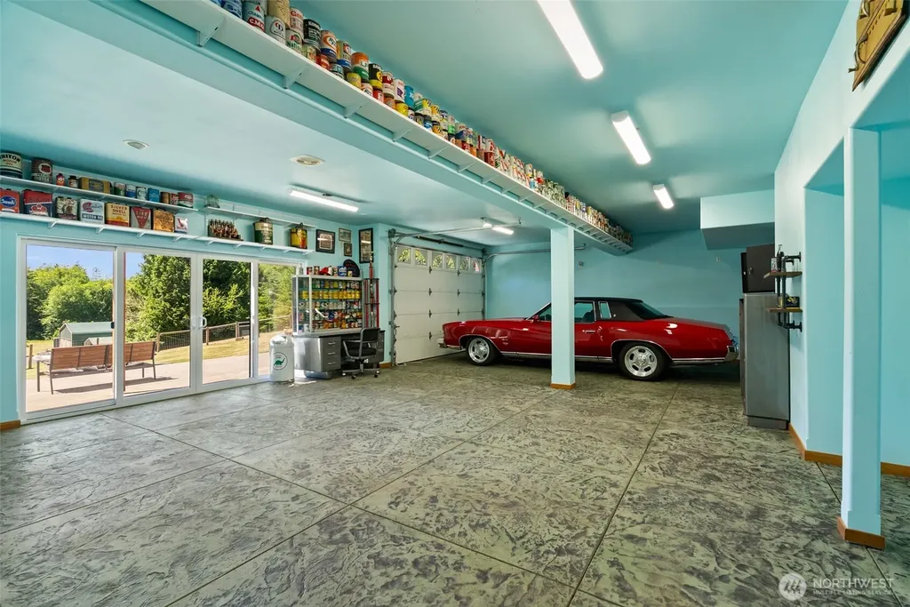 27581 Heavenly Place NE Kingston WA 98346