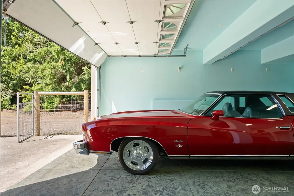 27581 Heavenly Place NE Kingston WA 98346