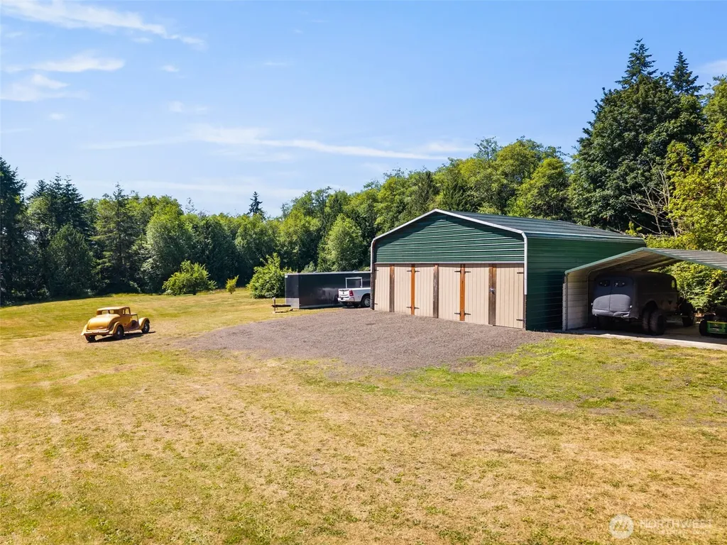 27581 Heavenly Place NE Kingston WA 98346