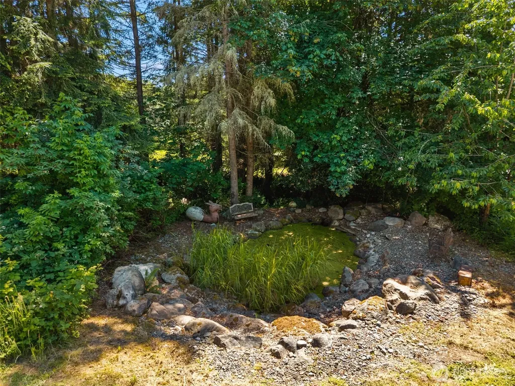 27581 Heavenly Place NE Kingston WA 98346
