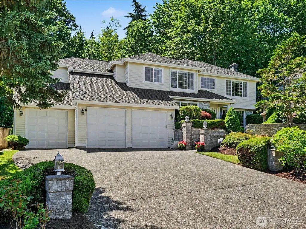 18055 NW Varese Court Issaquah WA 98027