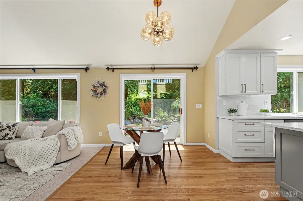 18055 NW Varese Court Issaquah WA 98027