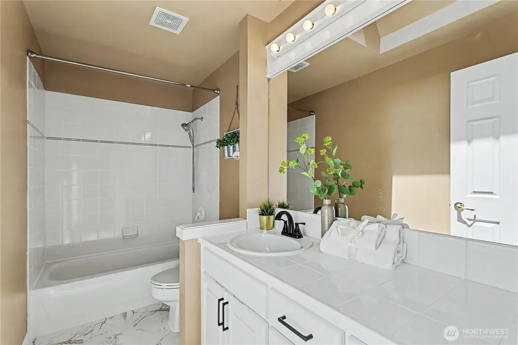 18055 NW Varese Court Issaquah WA 98027